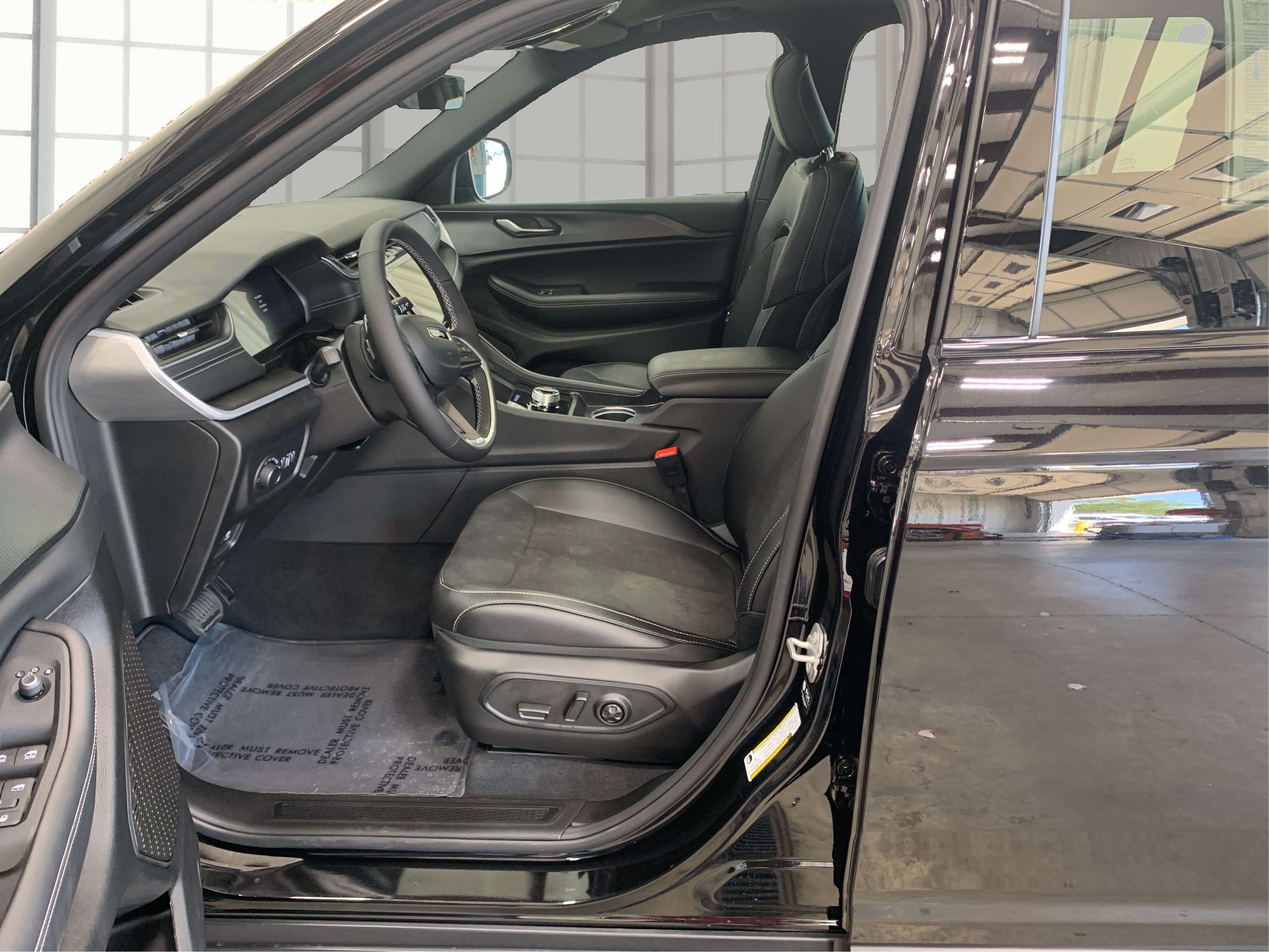 2025 Jeep Grand Cherokee L Altitude - Photo 9