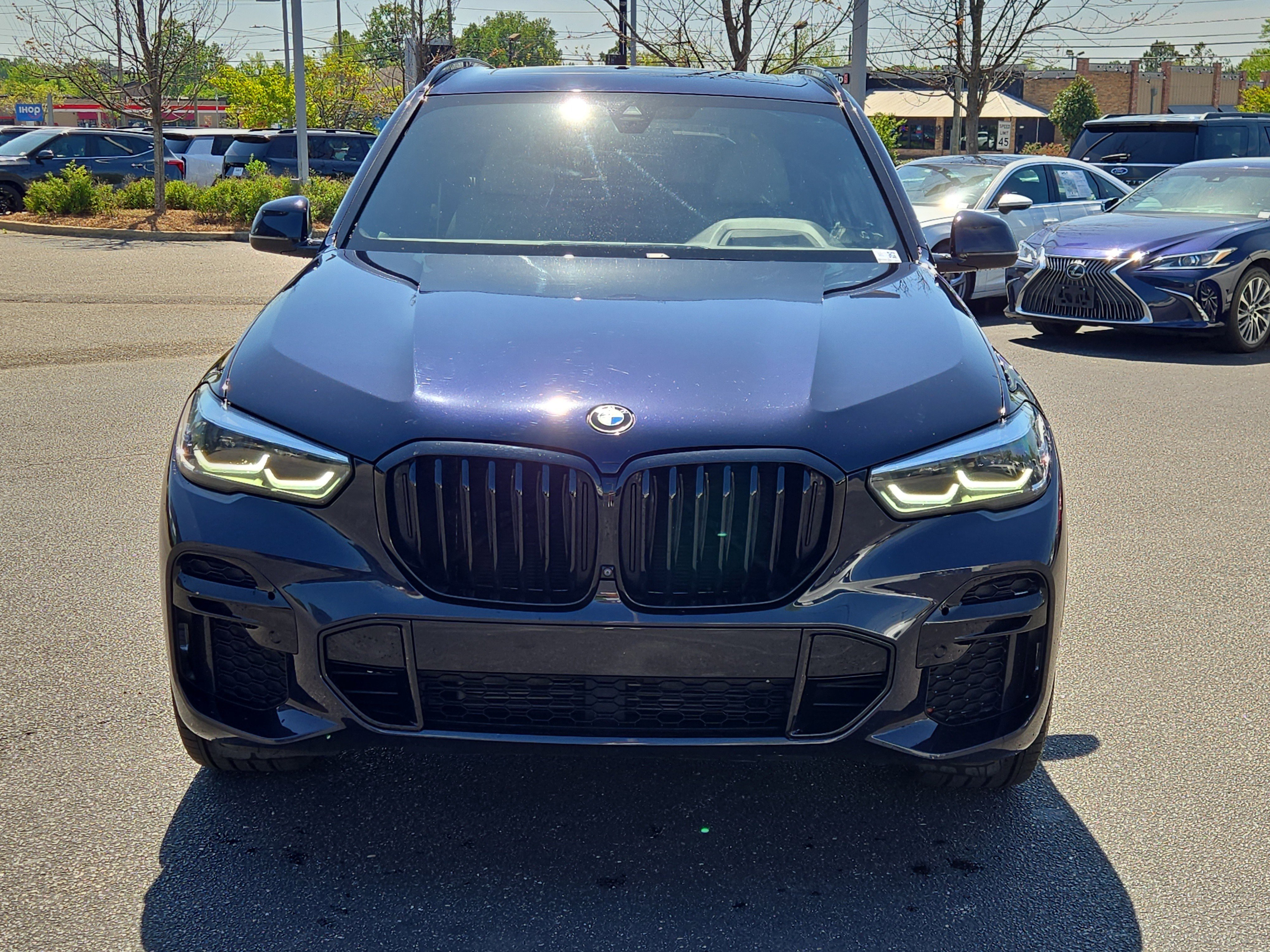 Used 2022 Carbon Black Metallic BMW xDrive40i image 3