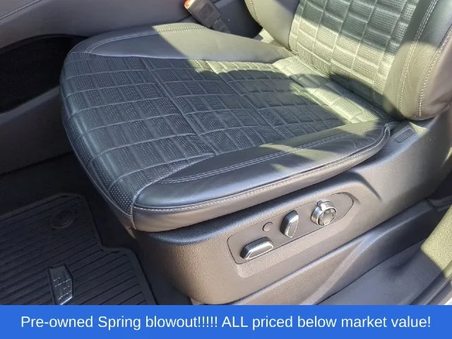 Used 2021 White Cadillac Sport Platinum image 25