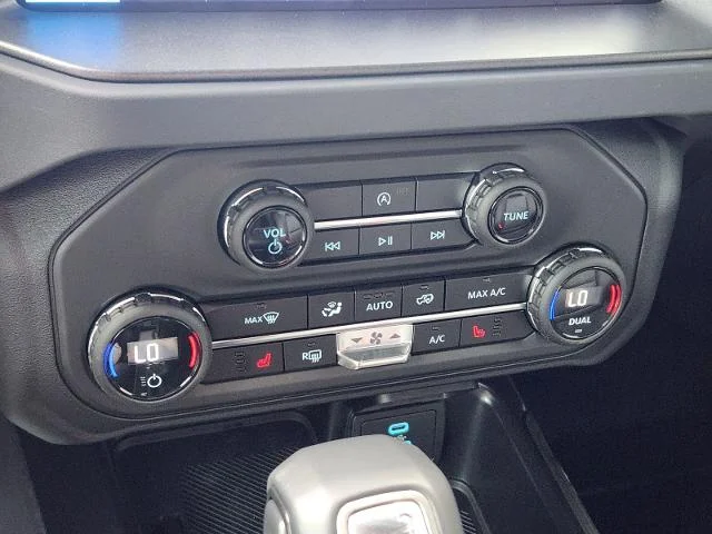 New 2025 Marsh Gray Ford Big Bend® image 35