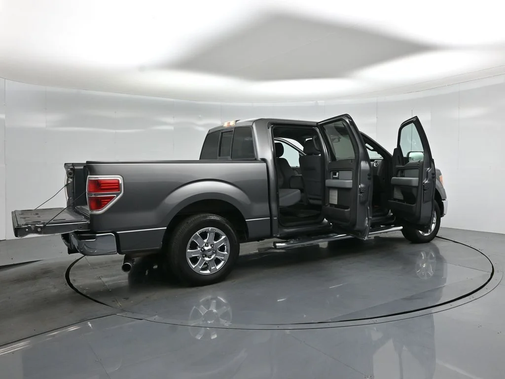 Used 2013 Gray Ford XLT image 5