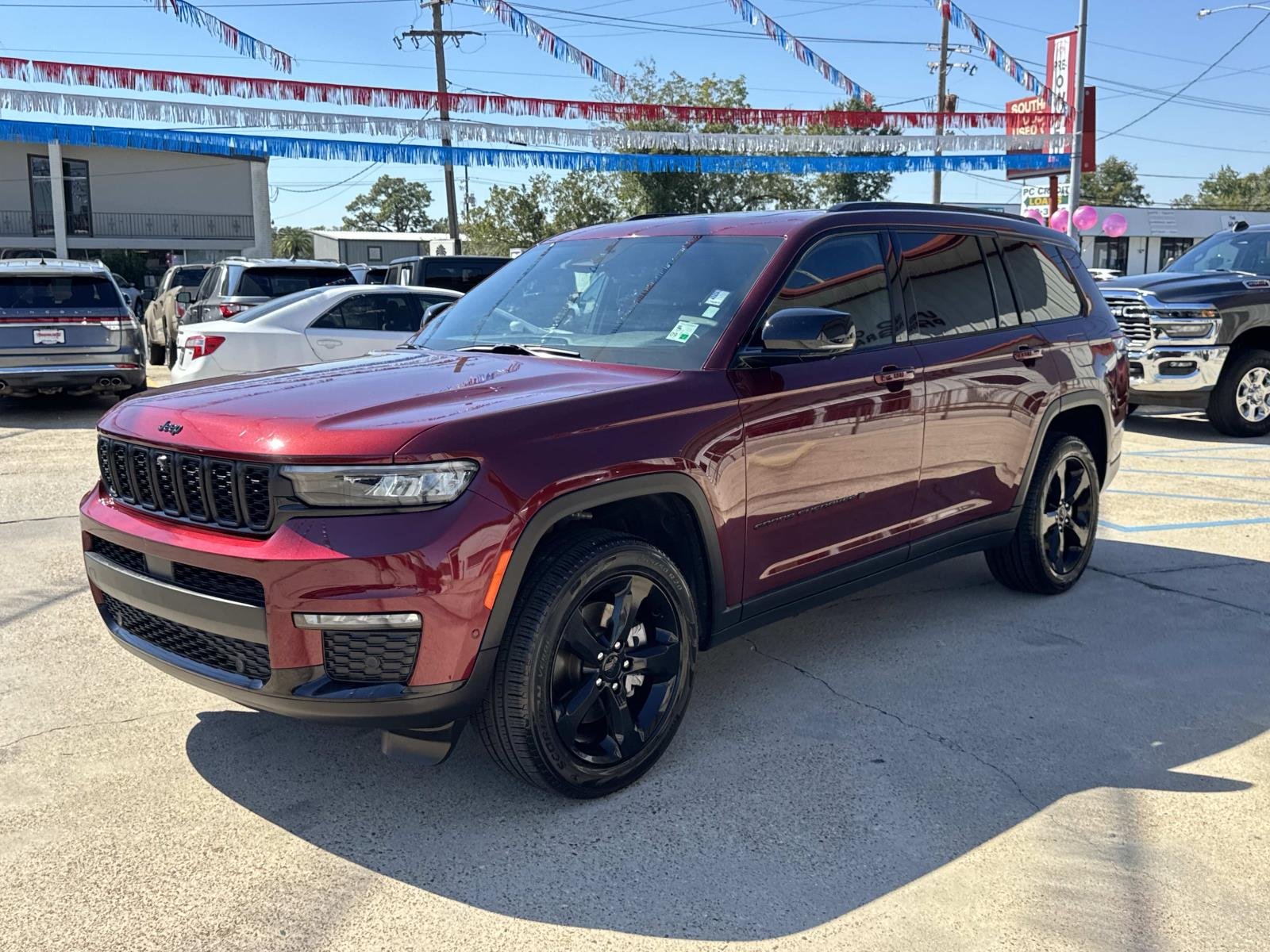 Used 2025 Velvet Red Pearlcoat Jeep Limited image 3