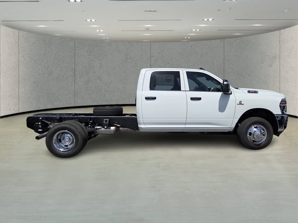 New 2026 Bright White Clear-Coat Exterior Paint RAM Tradesman image 3
