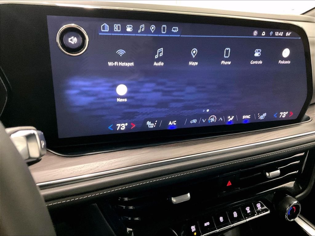 Used 2025 Gray Chevrolet Z71 image 25