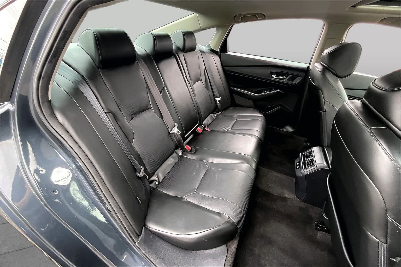 Used 2023 Meteorite Gray Metallic Honda Touring image 21