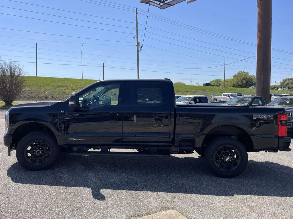New 2026 Agate Black Metallic Ford XLT image 6