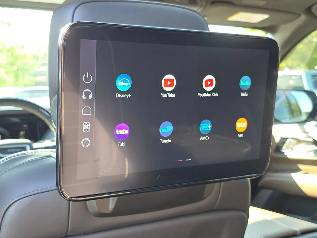 2026 GMC Yukon Denali Ultimate - Photo 26