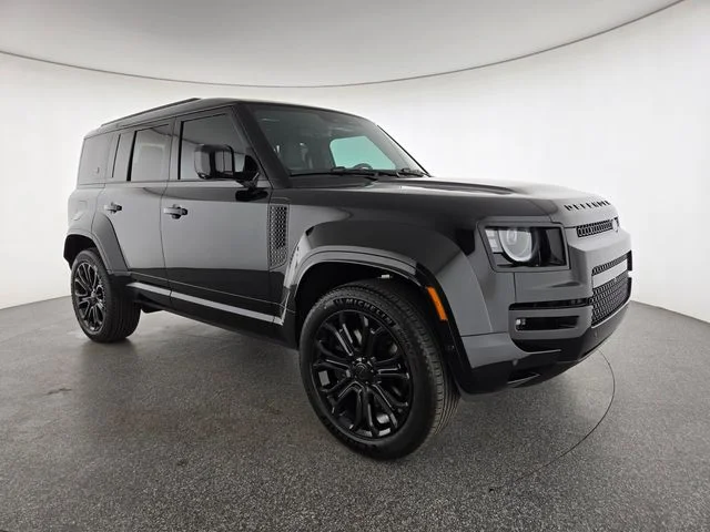 New 2026 Narvik Black Land Rover OCTA image 15