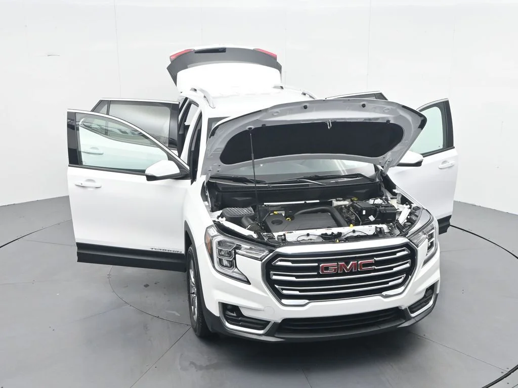Certified Used 2024 Summit White GMC SLT image 40