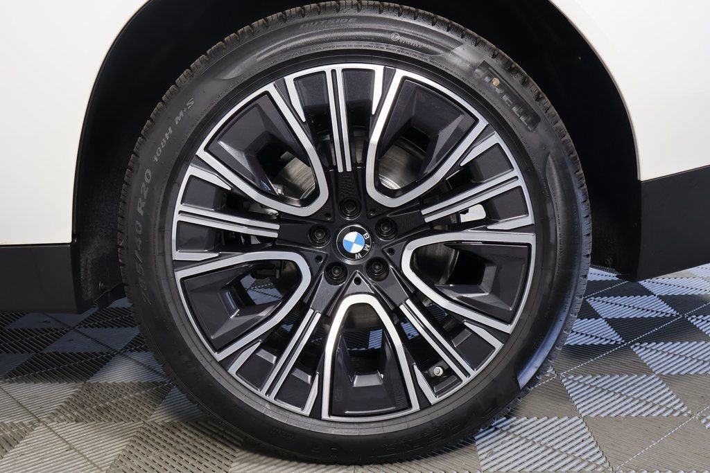 New 2026 Mineral White Metallic BMW 30 xDrive image 10