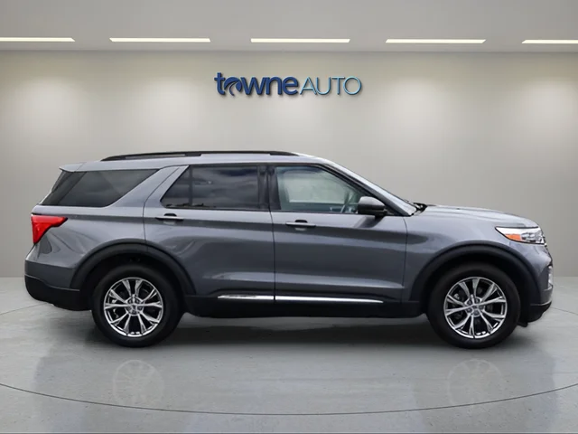 Used 2023 Gray Ford XLT image 6