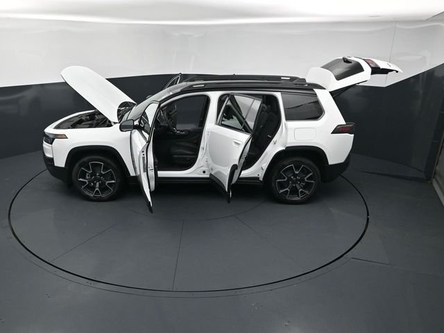 New 2026 Bright White Clear-Coat Exterior Paint Jeep Overland image 27