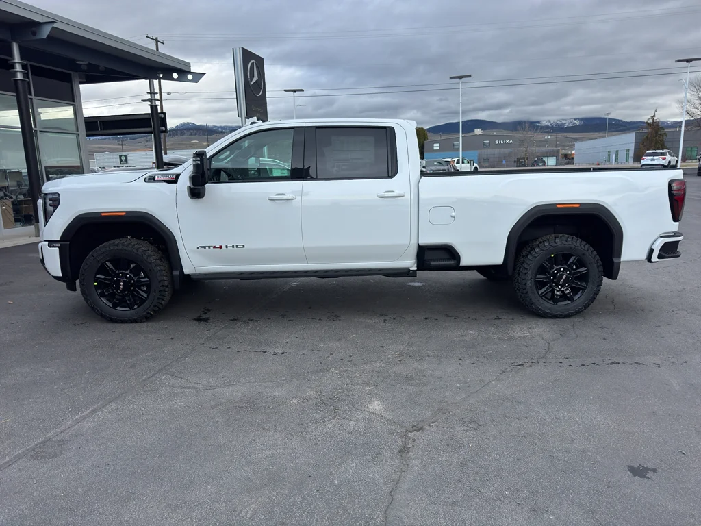 2026 GMC Sierra 4WD Crew Cab Standard Box AT4's photo