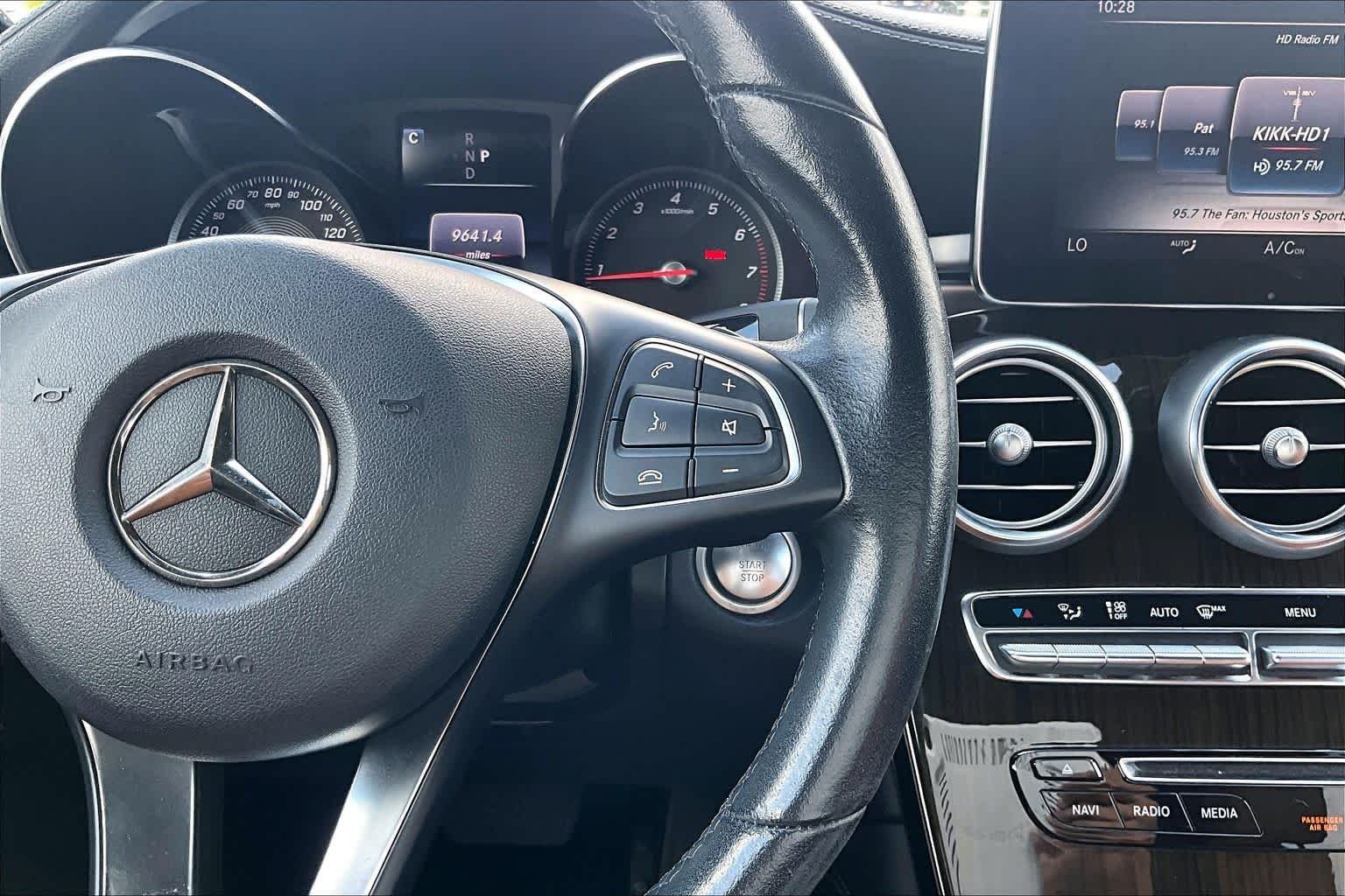 Used 2019 Polar White Mercedes-Benz GLC 300 image 22