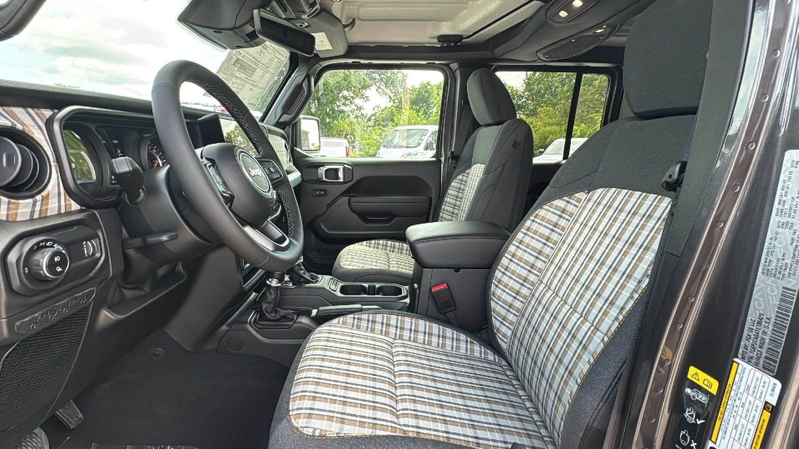 New 2026 Granite Crystal Metallic Clear-Coat Exterior Paint Jeep 85th Anniversary Edition image 9