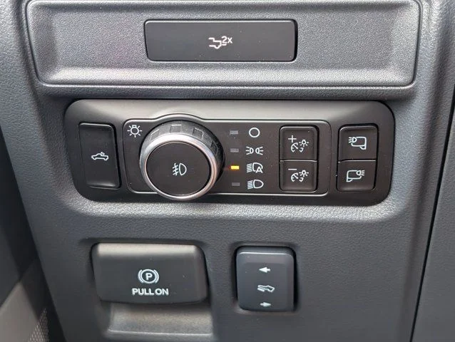 New 2026 Star White Metallic Tri-Coat Ford Lariat® image 27