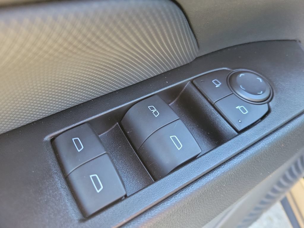 2024 Chevrolet Equinox EV RS - Photo 18