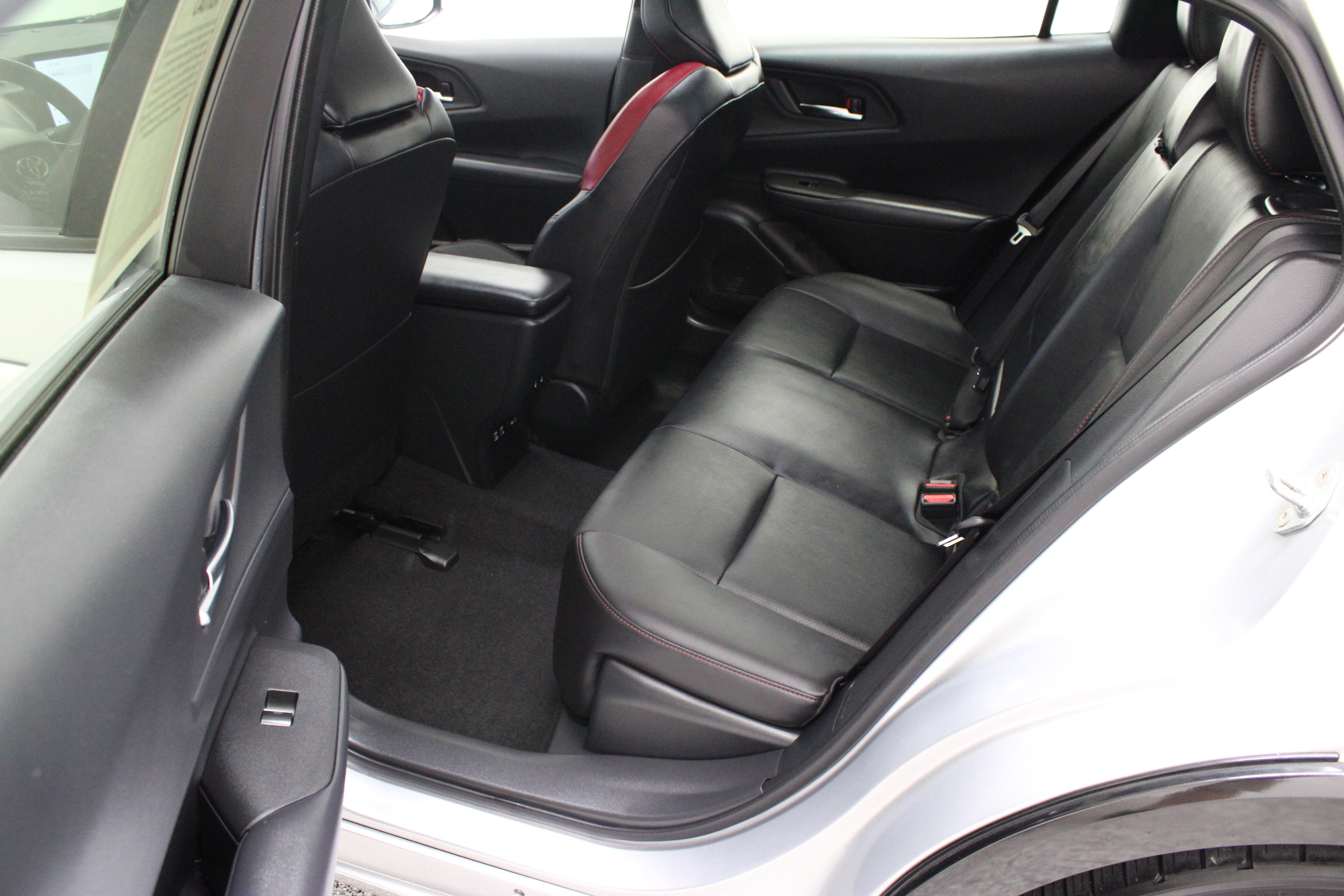 Certified Used 2024 Cutting Edge Toyota XSE Premium 2.0L/Electric image 29