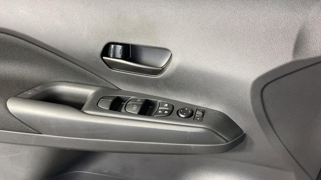2025 Nissan KICKS PLAY Base - Photo 29