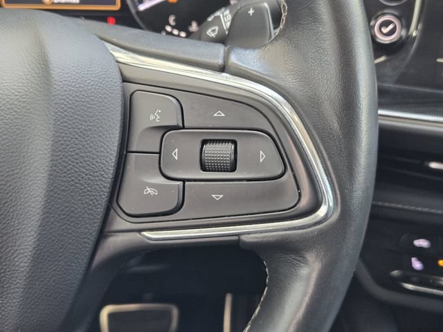 Used 2023 MOONSTONE GRAY METALLIC Buick Essence image 26