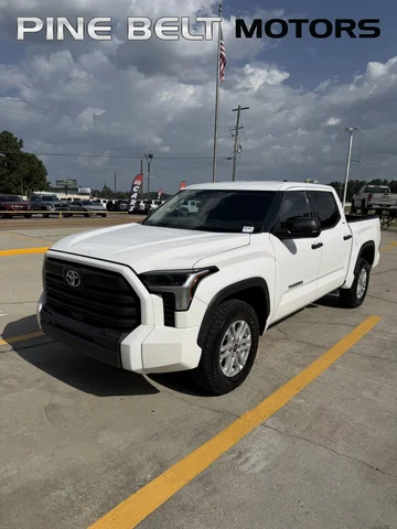 2023 Toyota Tundra 4WD SR5