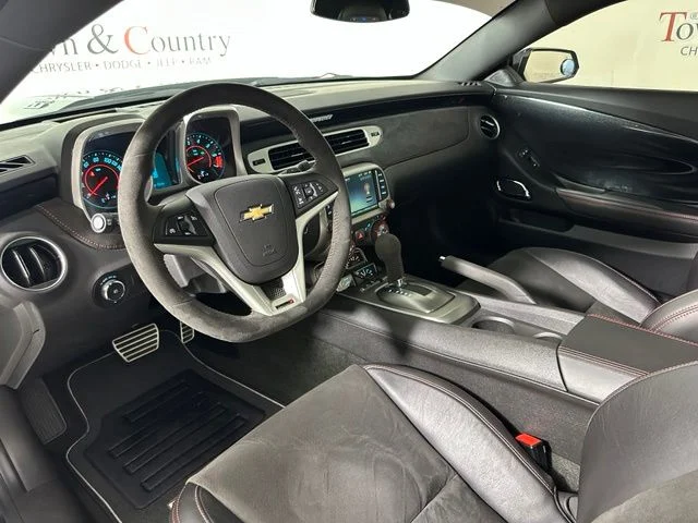 Used 2013 Gray Chevrolet ZL1 image 29
