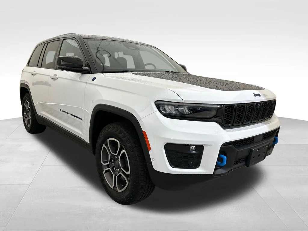 Used 2023 White Jeep Trailhawk 4xe image 9