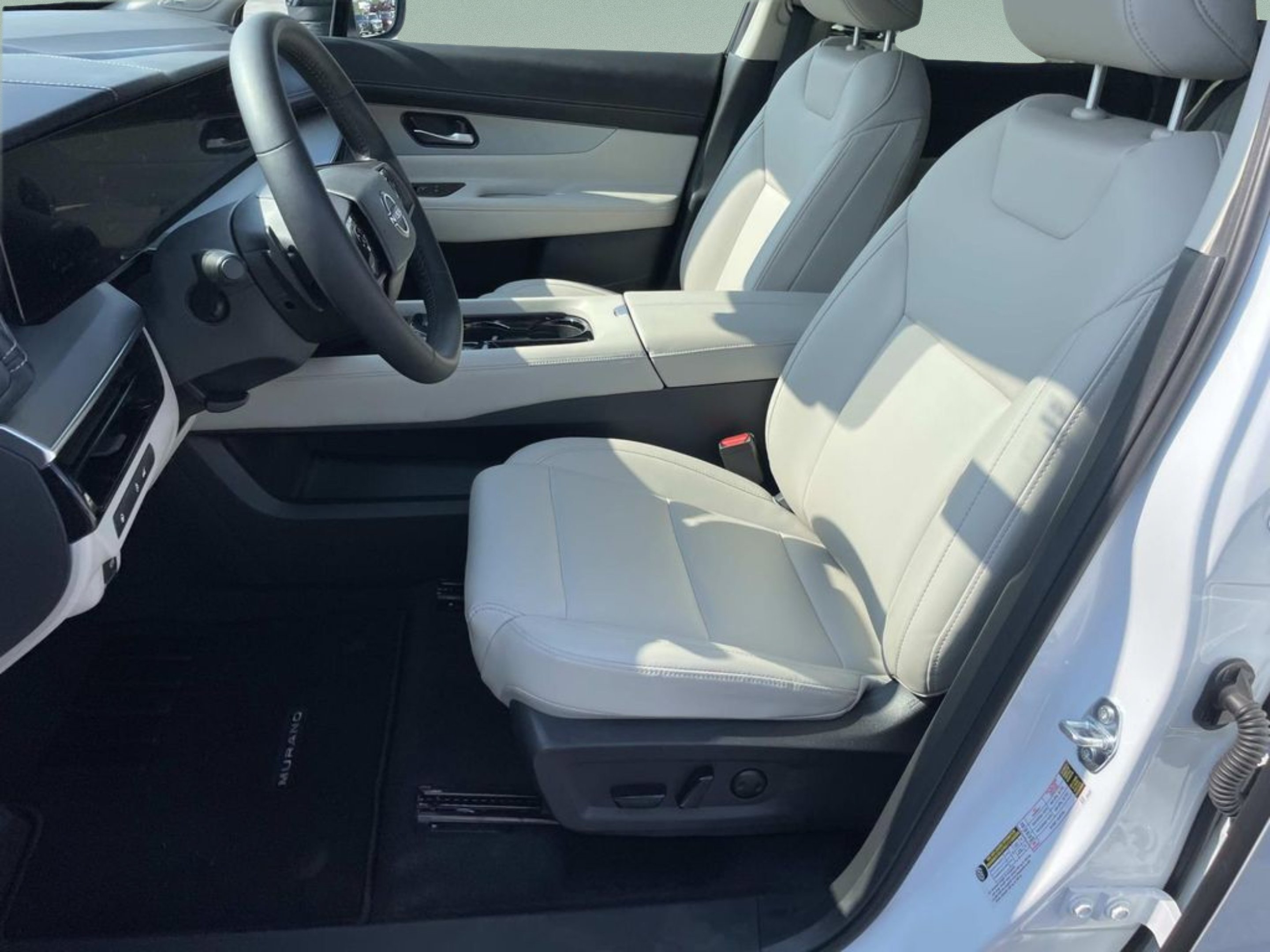 Used 2025 White Nissan SL image 21