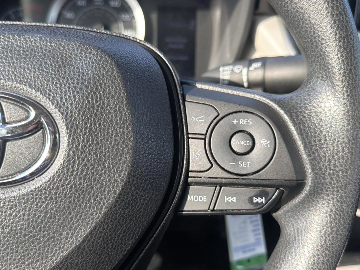 Used 2020 Black Sand Pearl Toyota LE image 10