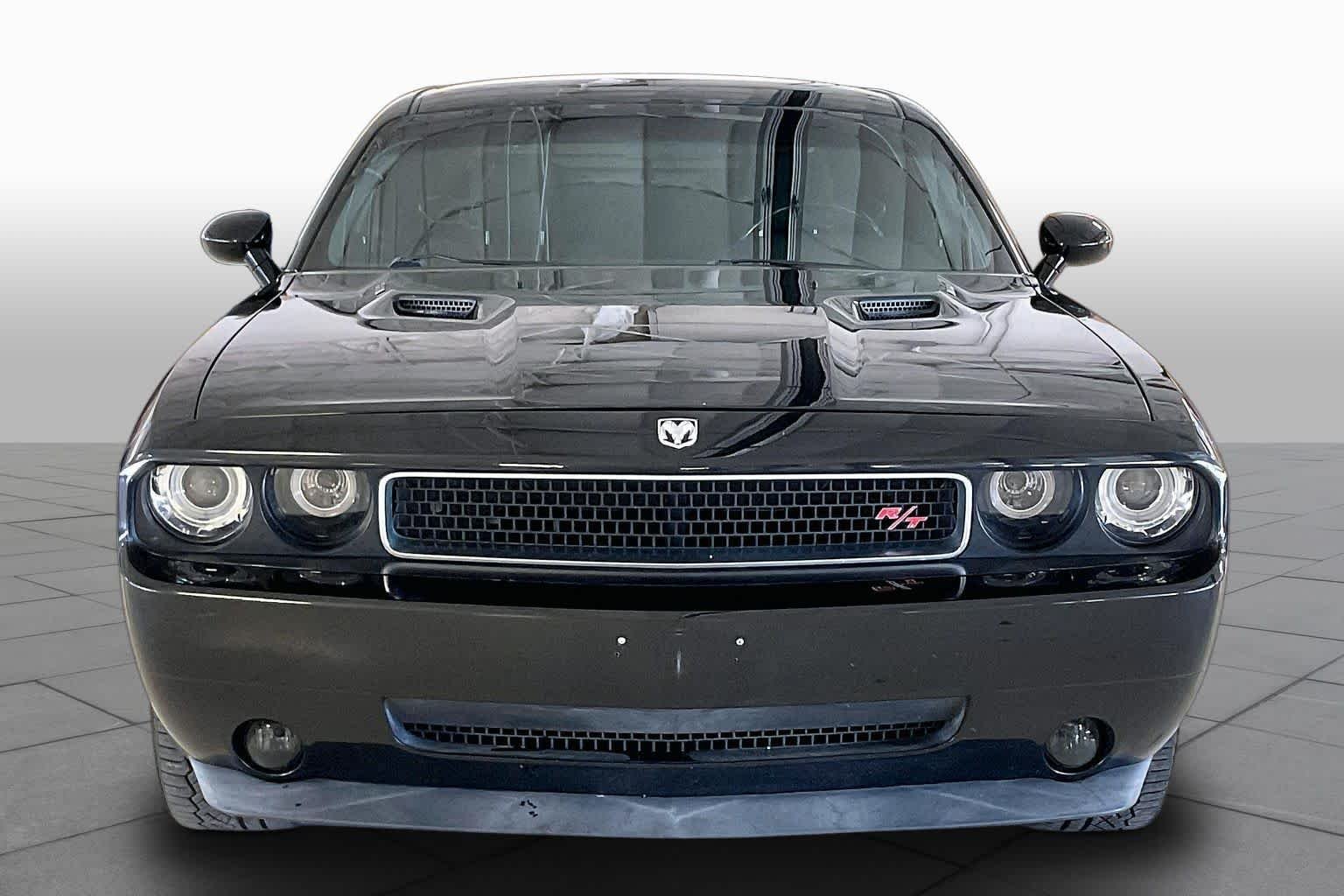 Used 2009 Brilliant Black Pearl Dodge R/T image 3