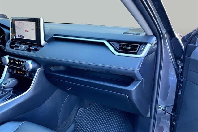 Certified Used 2024 MAGNETIC GRAY MET. Toyota  image 19
