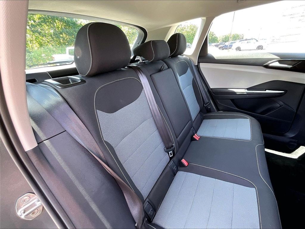 Used 2025 Platinum Gray Metallic Volkswagen 1.5T S image 15
