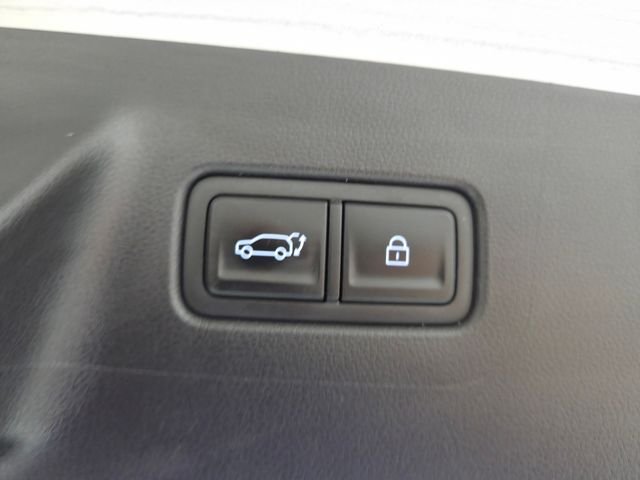 Used 2024 White Hyundai SEL image 13