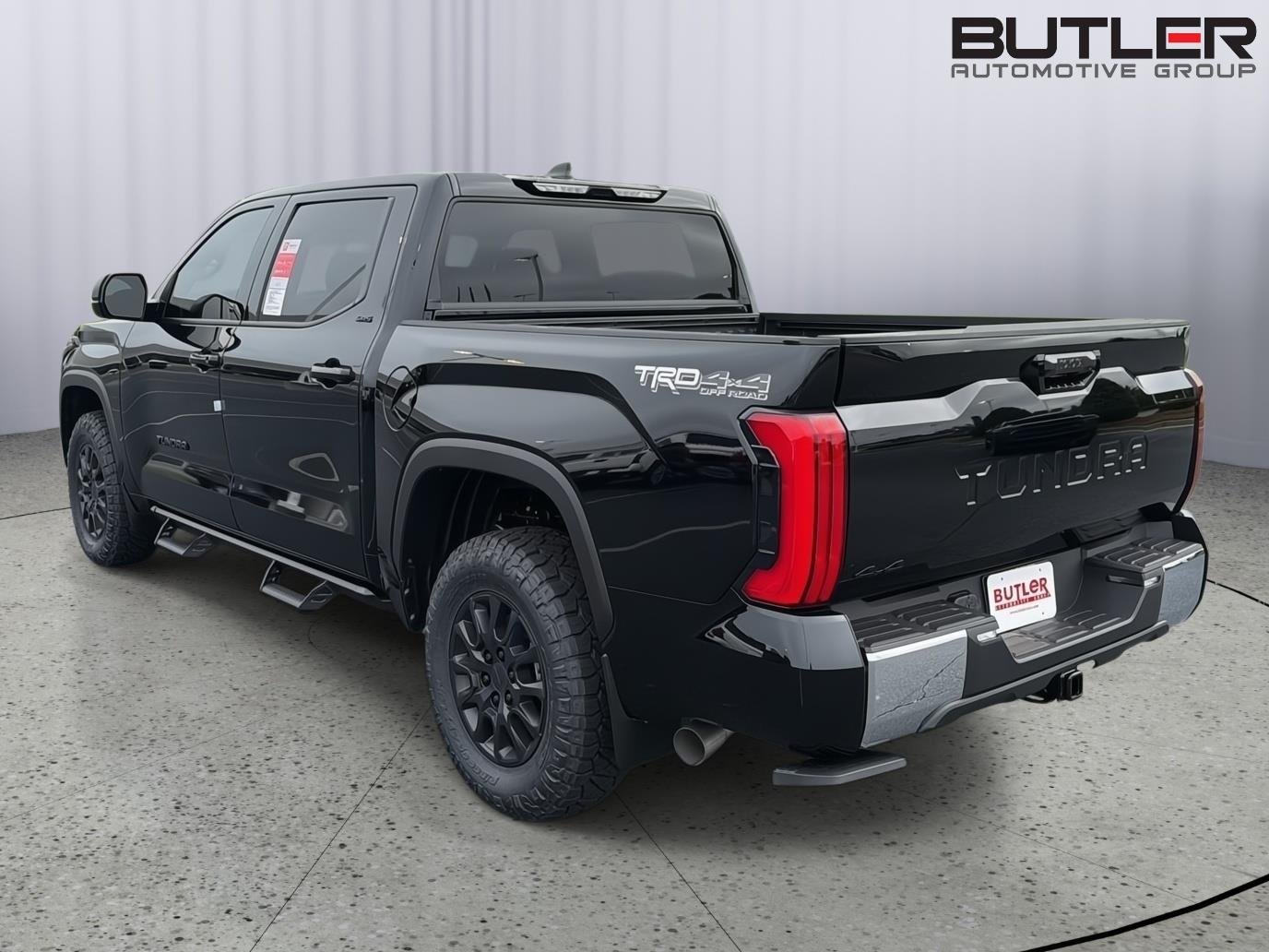New 2026 Midnight Black Metallic Toyota SR5 image 4