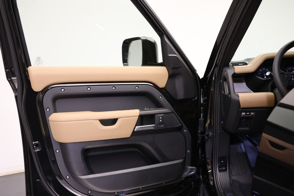 2026 Land Rover Defender V8 - Photo 25
