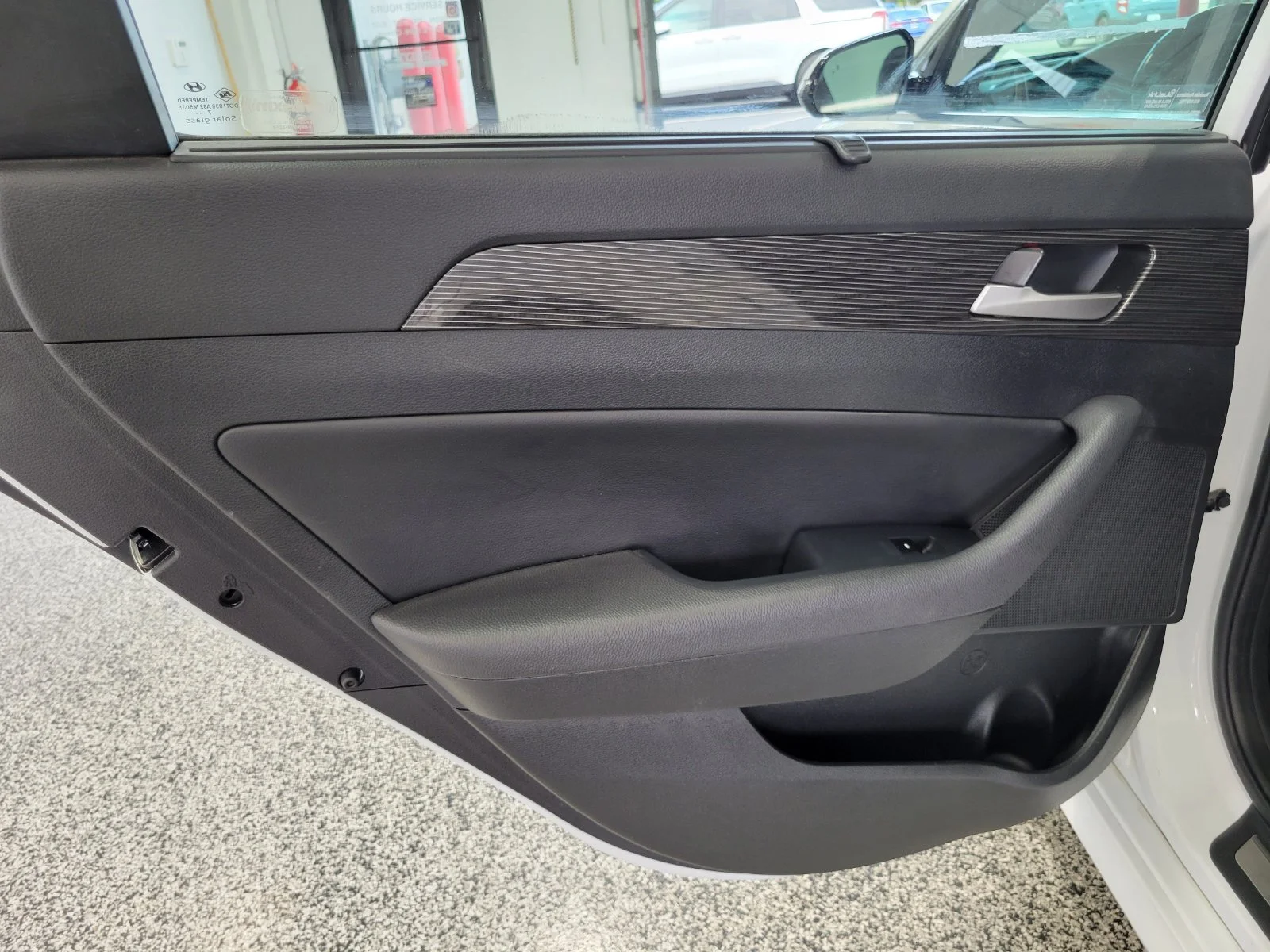 Used 2018 White Hyundai Limited image 24