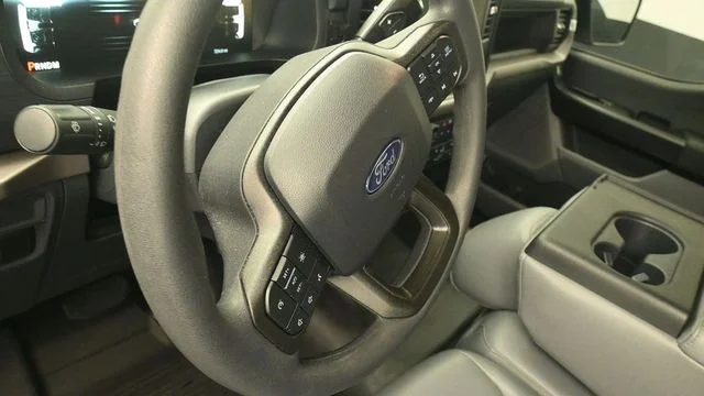 Used 2025 Oxford White Ford XL image 15