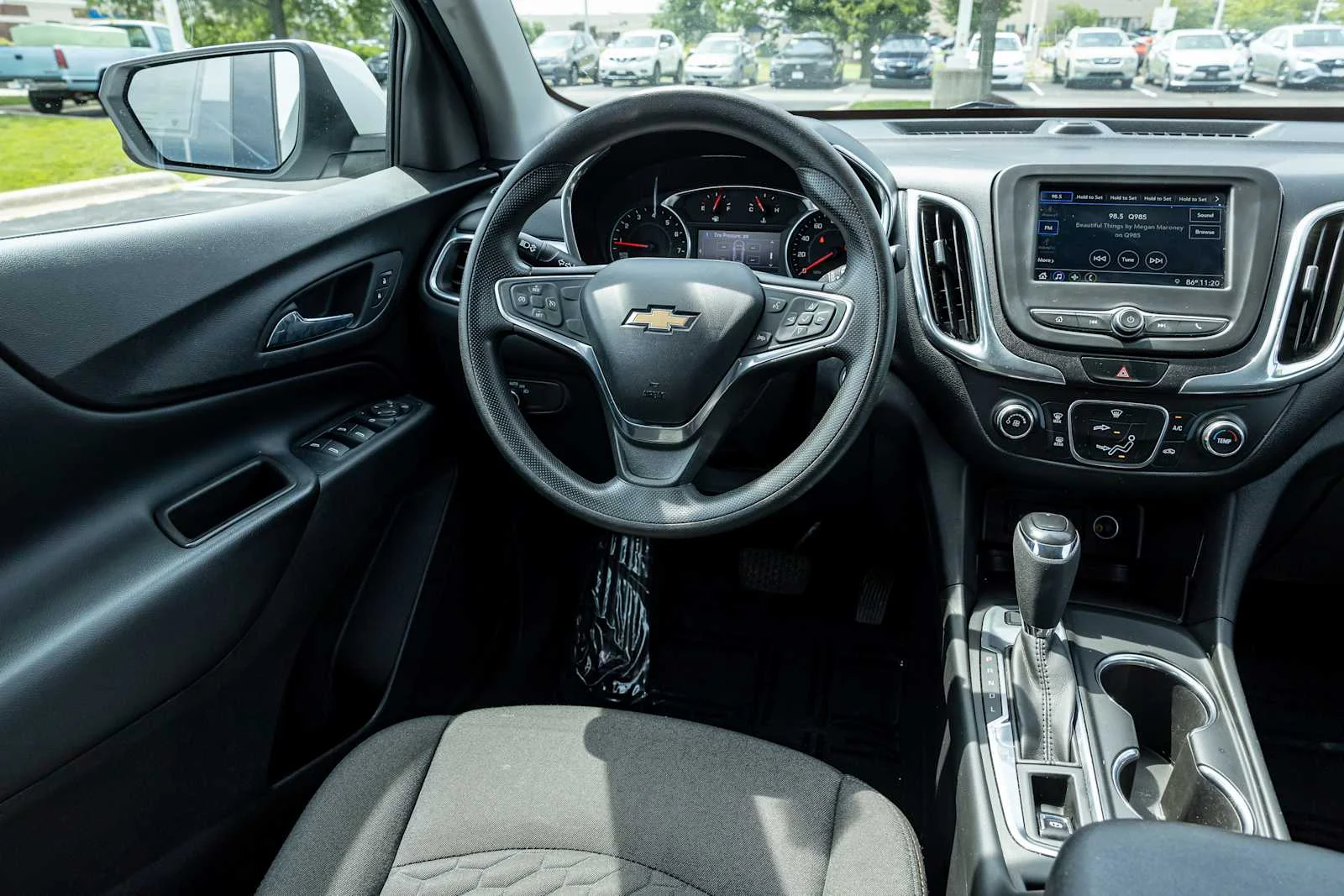Used 2019 SUMMIT WHITE Chevrolet LT image 10
