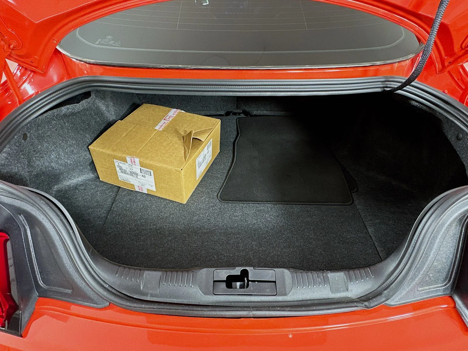 Used 2022 Orange Ford  image 36