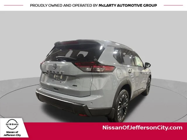 2026 Nissan Rogue Dark Armor - Photo 9
