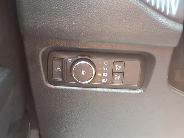 Used 2024 Gray Ford XLT image 16