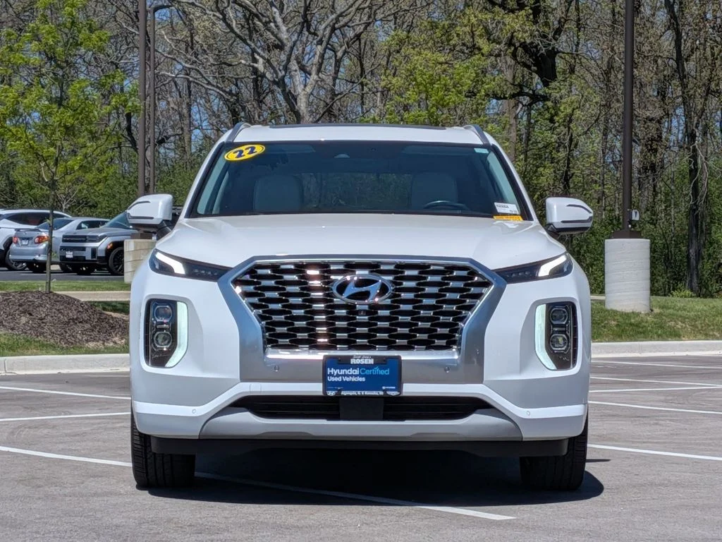 Used 2022 White Hyundai Limited image 2