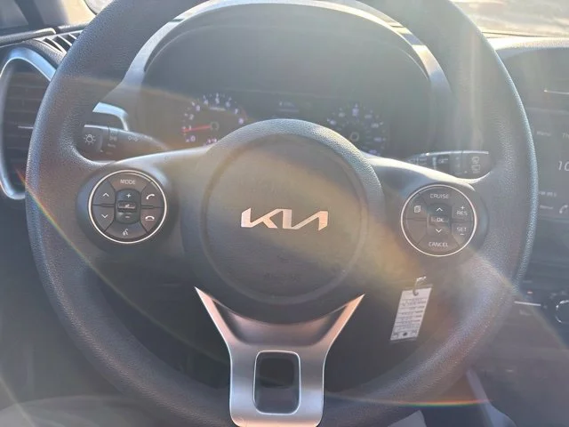 Used 2022 White Kia LX image 13