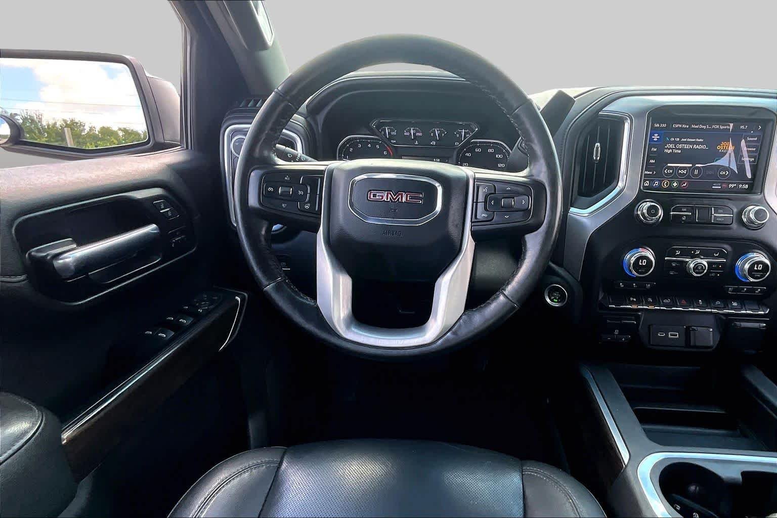 Used 2022 Onyx Black GMC SLT image 6