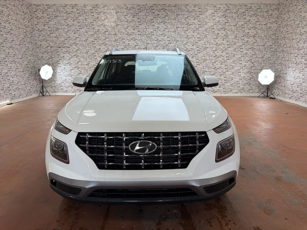 Used 2026 Lunar White Hyundai SEL image 2