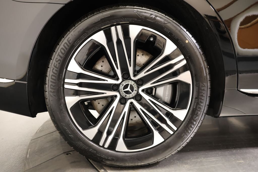 New 2027 Black Mercedes-Benz S 580 image 13