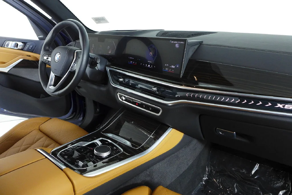 Used 2026 Blue BMW xDrive40i image 13