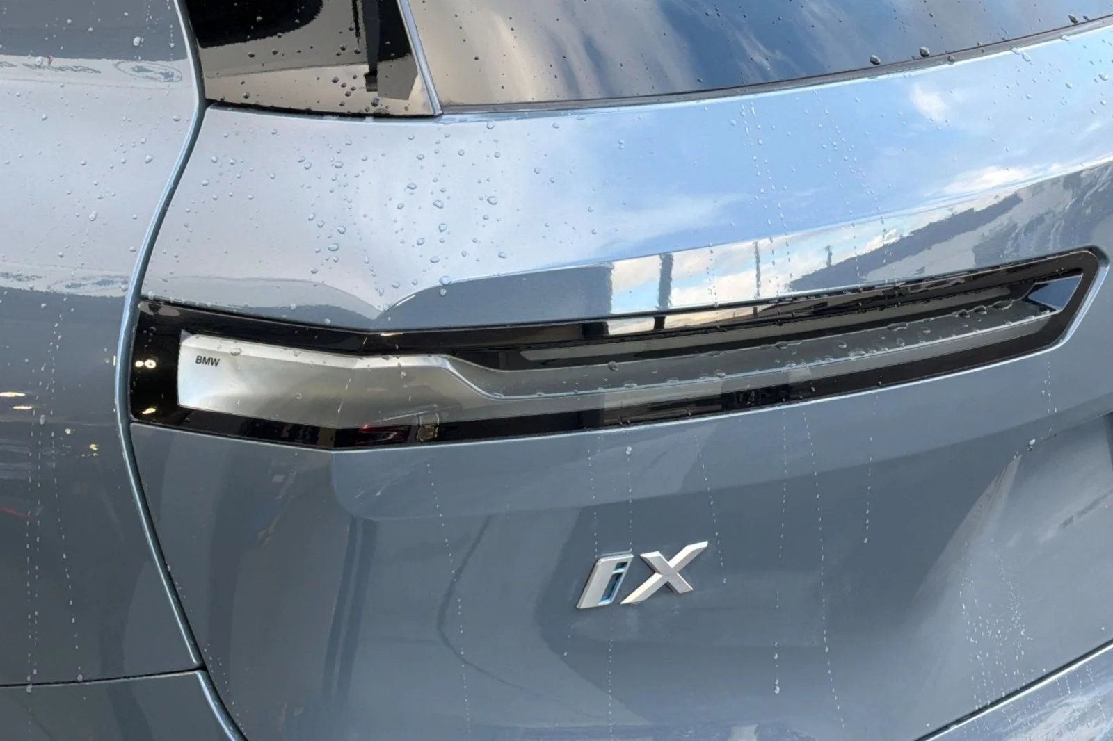 Used 2024 Storm Bay Metallic BMW xDrive50 image 27