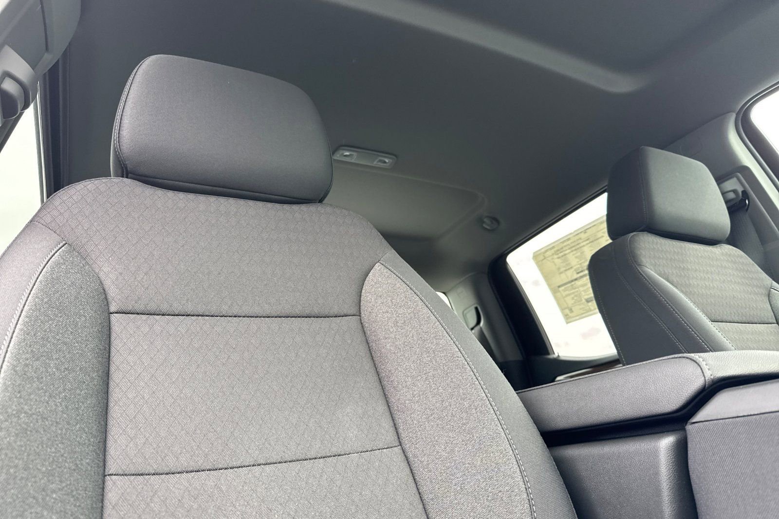 2025 Chevrolet Silverado 1500 LT - Photo 15