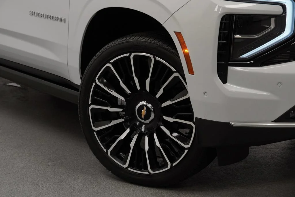 New 2026 Polar White Tricoat Chevrolet High Country image 10